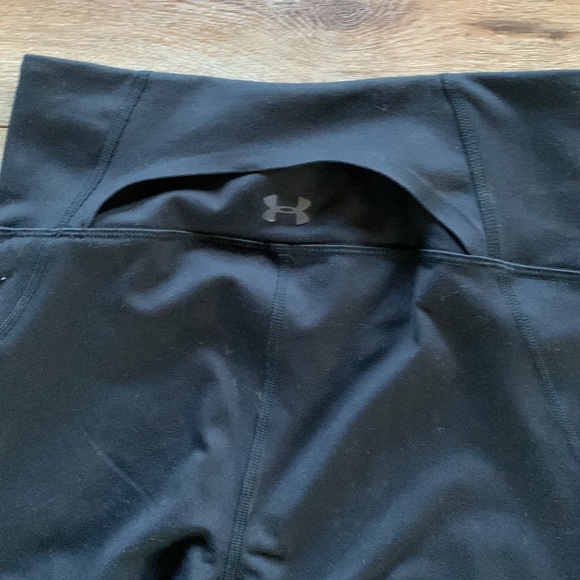 Under Armour sz S cropped leggings euc - Picture 5 of 5